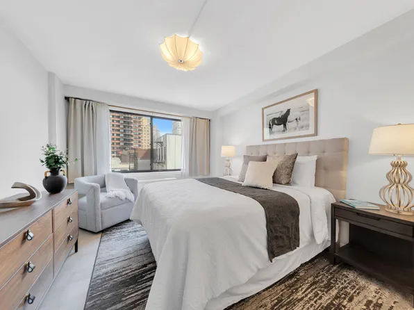 345 East 73rd Street image 5 of 13