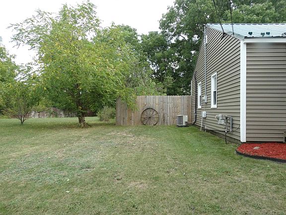 4th image of 699 S Mill St
