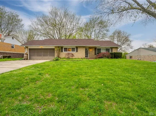 825 Gleneagle Dr, Dayton, OH 45431