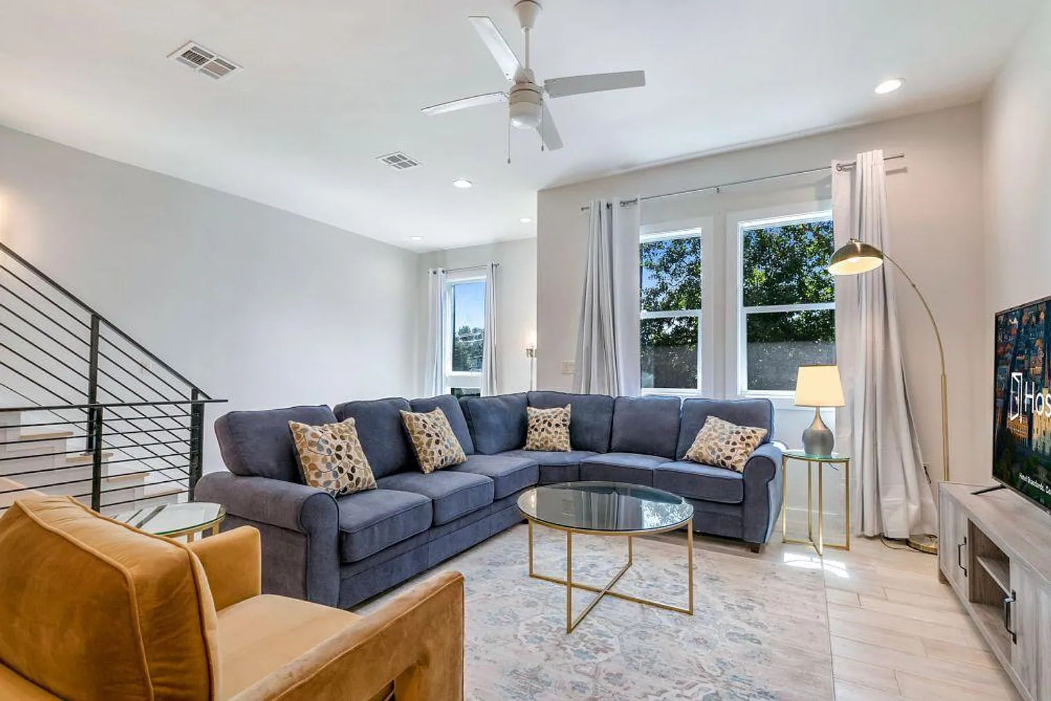 4 bed, 3.0 bath, 2389 sqft, $9,337 — Photo 2