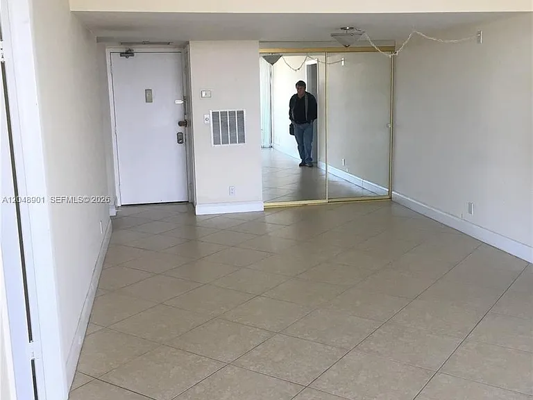 20379 W Country Club Dr #Penthouse 32 — Photo 5