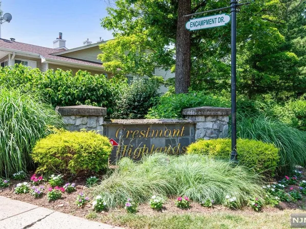 21 Academy Ct, Bedminster, NJ 07921