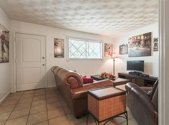 5th image of 6605 Alma St
