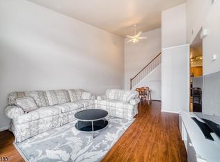 30 Cedar Ct, Bedminster, NJ 07921