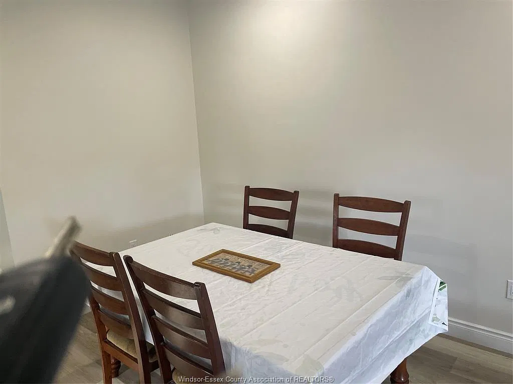3 bed, $2,190 — Photo 4