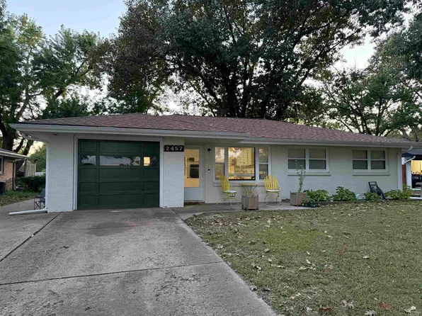 2457 Vaughn Dr, Manhattan, KS 66502