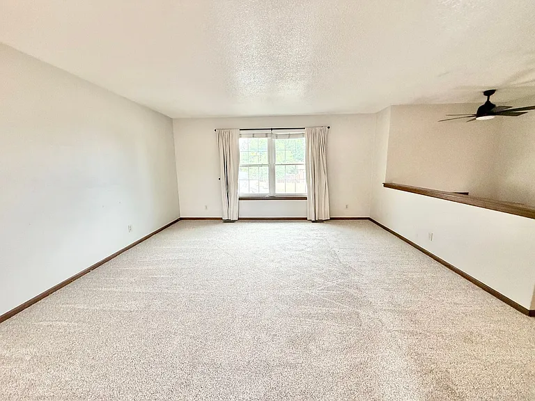 6515 Flintridge Dr — Photo 8