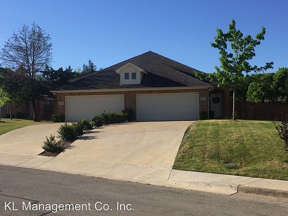 2nd image of 111 Pebble Creek Dr