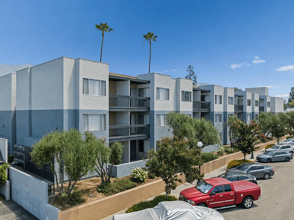 Oak Park Apartments
