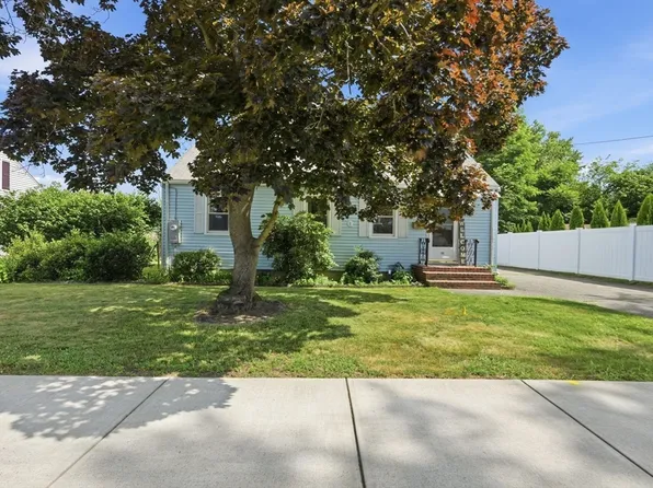 38 Alhambra Cir S, Agawam, MA 01001