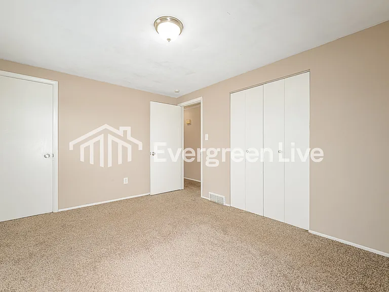 1022 Taylor St — Photo 12