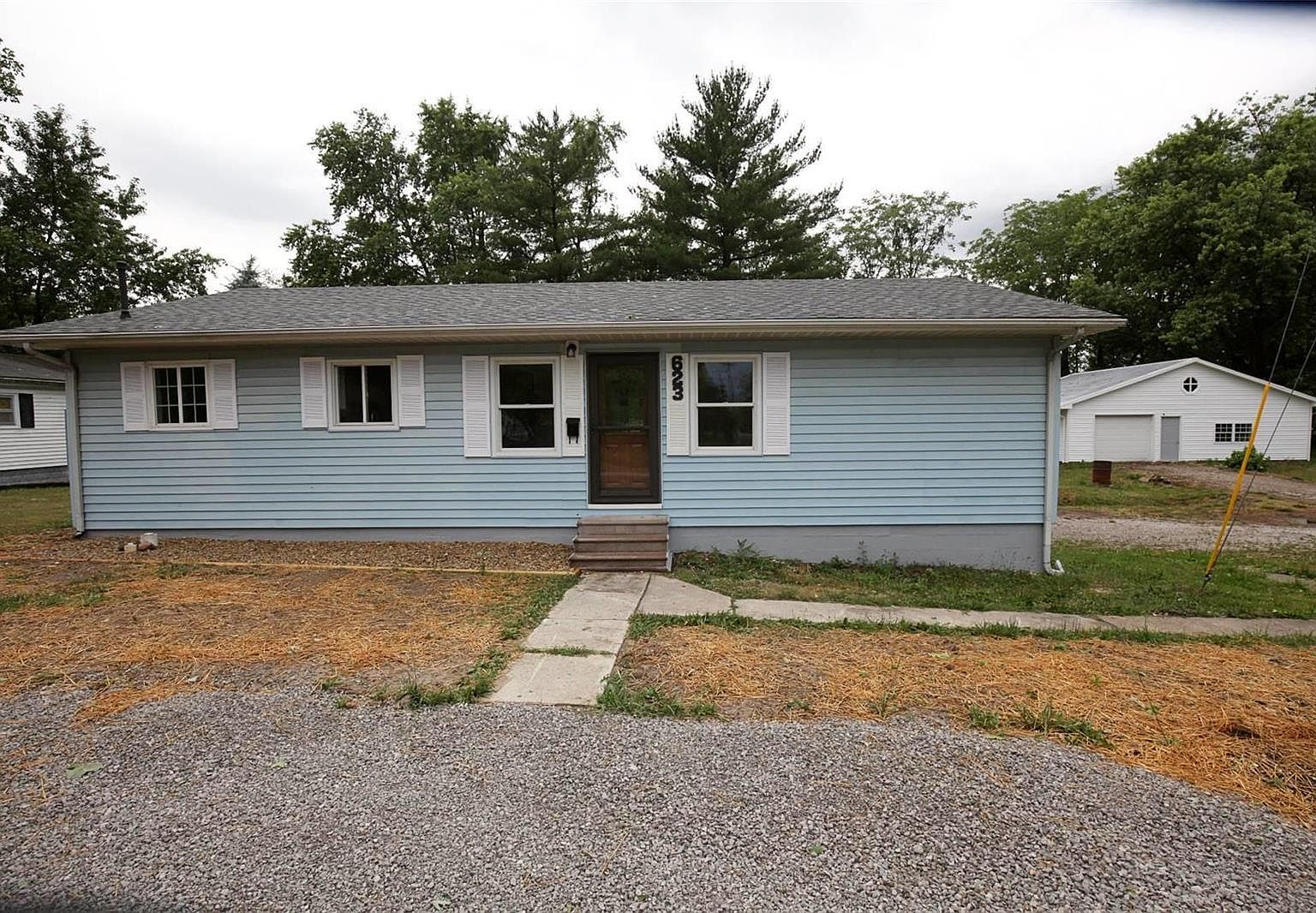 623 N Ash St, Saint Elmo, IL 62458 Zillow