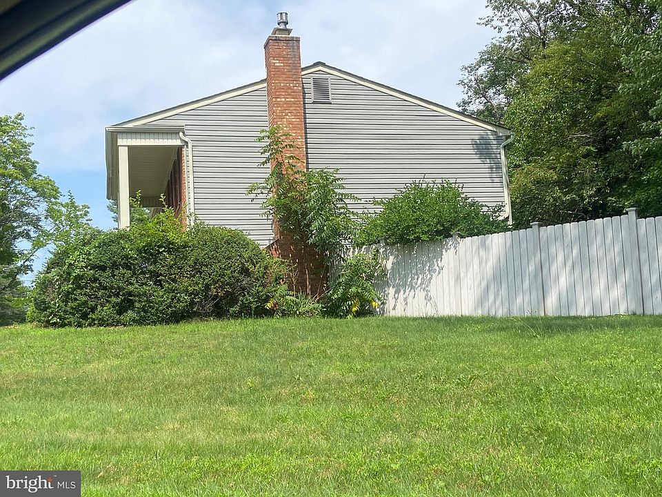 2nd image of 18 Fairmount Dr