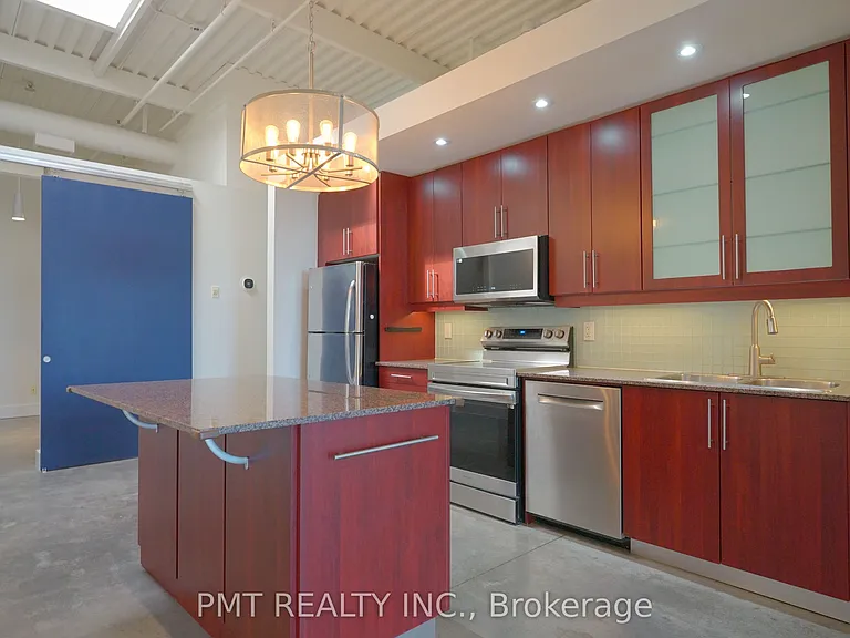 550 Hopewell Ave #302 — Photo 3