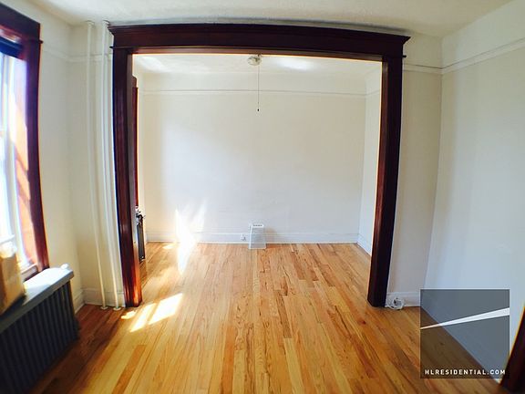 4th image of 3217 37th St APT 2