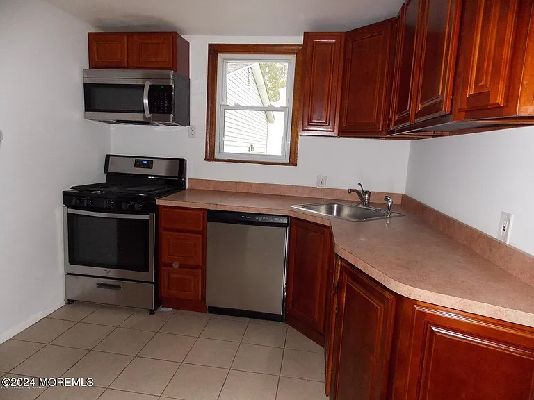 914 Radnor Ave — Photo 12