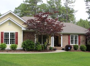113 Lazar Ln, Southern Pines, NC 28387
