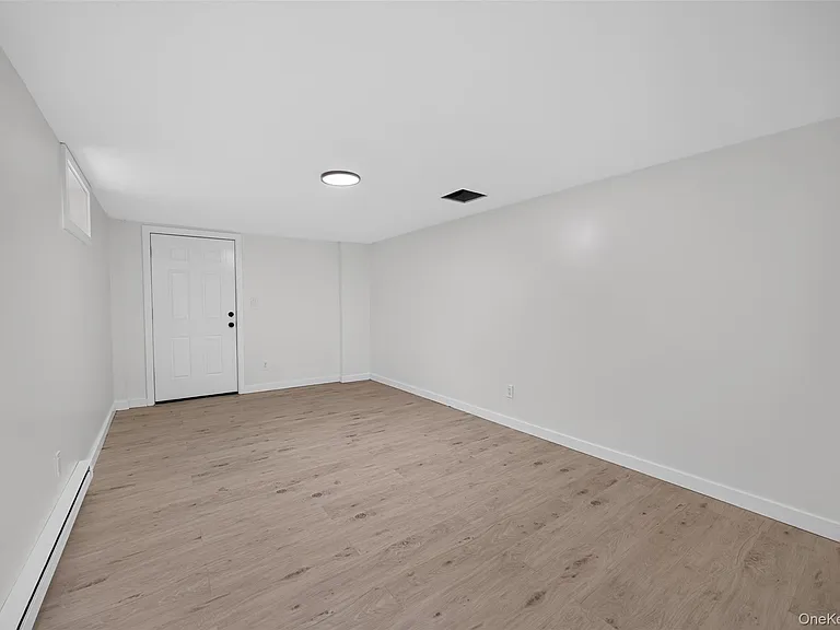 179 Roosevelt Rd — Photo 38