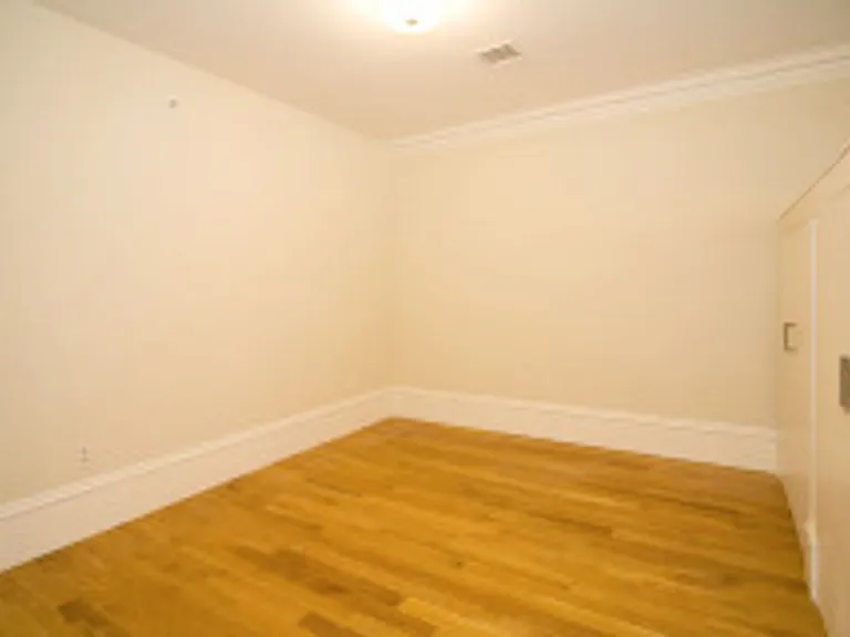 658 Massachusetts Ave #1A — Photo 8
