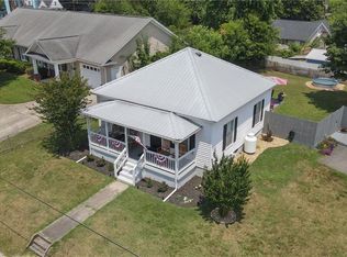 704 E Haymore St, Mount Airy, NC 27030