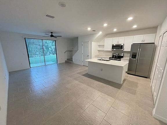 2nd image of 14207 Oviedo Pl