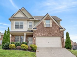 404 Black Thorn Ln, Gallatin, TN 37066