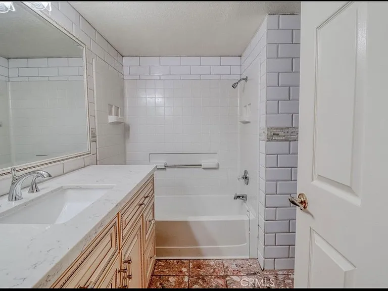 3177 Wicklow Dr — Photo 7