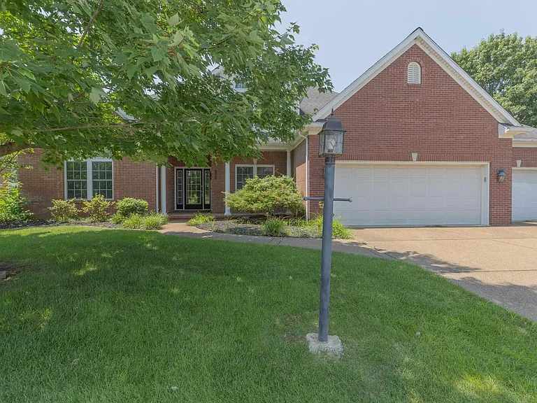 4595 Prescot Dr — Photo 1