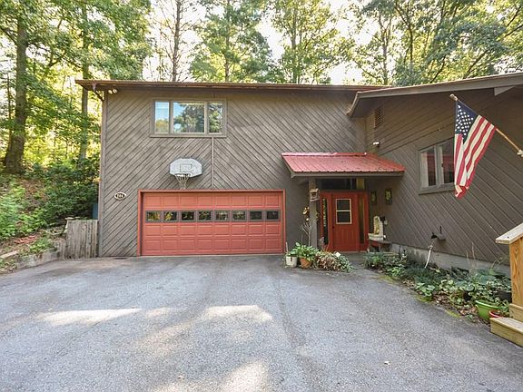2nd image of 204 Dewees Dr