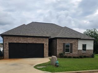 110 Keswick Dr, Eastaboga, AL 36260