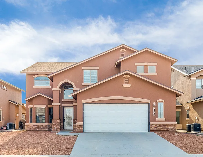 5 bed, 3.0 bath, 2684 sqft, $2,850 — Photo 1
