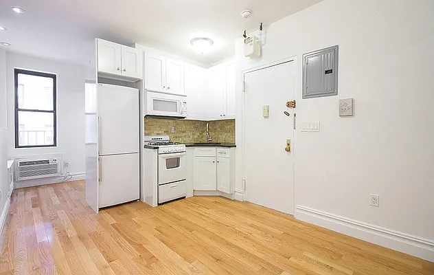 Rented by CitySites Real Estate Group | media 1