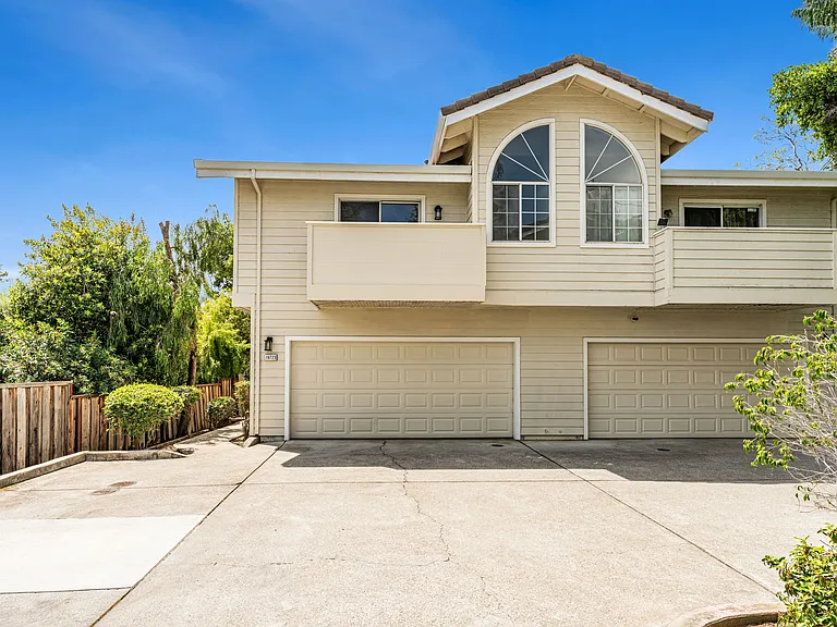 19723 Redwood Rd — Photo 34