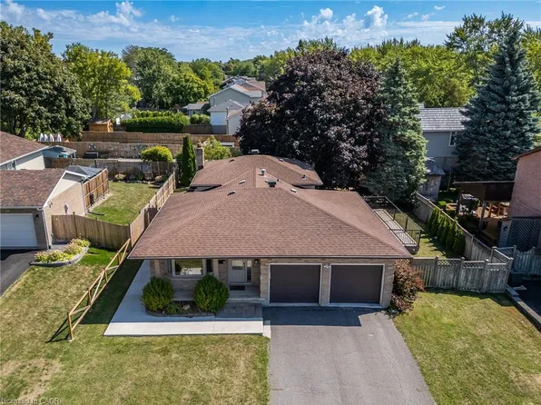 15 Windfield Cres, Kingston, ON K7K 6G3