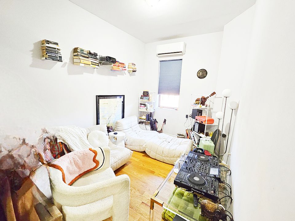 1st image of 688 9th Ave #5F