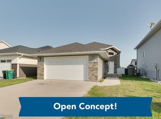 1106 Eaglewood Ave W, West Fargo, ND 58078