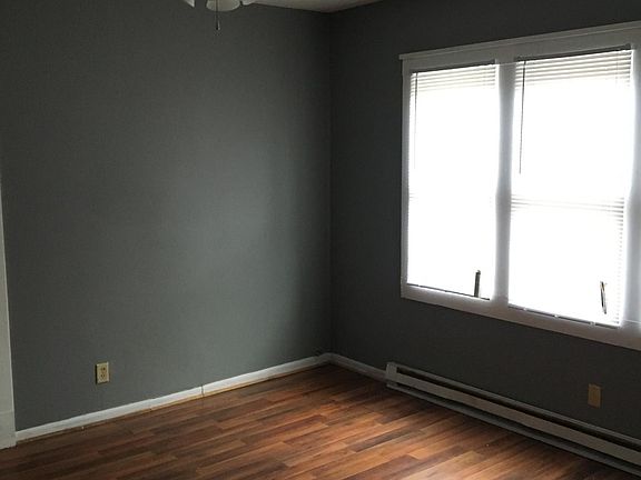 4th image of 1018 Sherman Ave