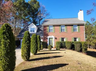 811 Madison View Ln, Lawrenceville, GA 30045