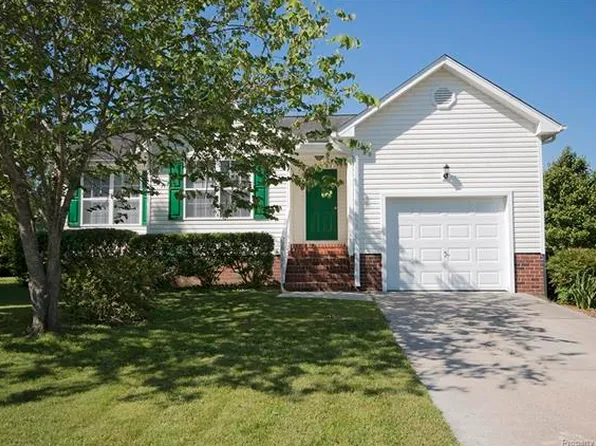 6746 Cox Ave, Gloucester, VA 23061