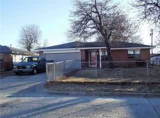 704 Sandy Ln, Choctaw, OK 73020
