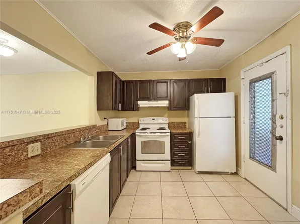 410 NW 68th Ave APT 207, Fort Lauderdale, FL 33317