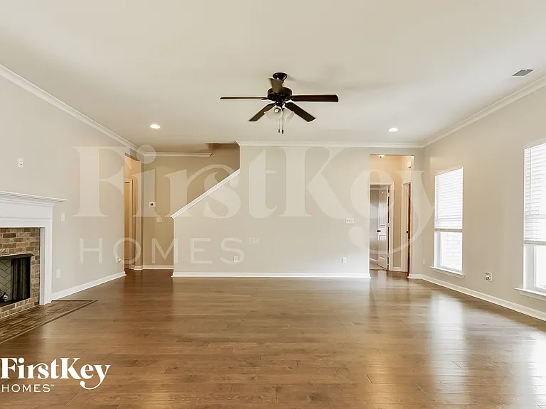 744 Helena Station Dr — Photo 5