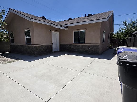 2nd image of 1265 Windsor Dr