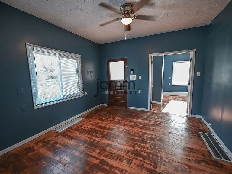 6616 Wakefield Ave — Photo 7