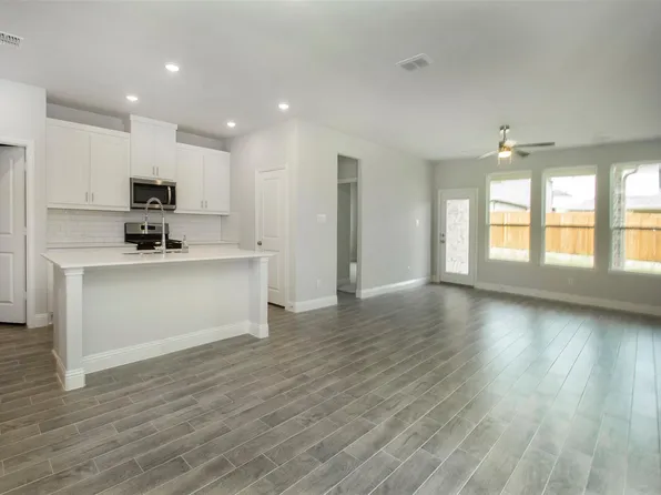 820 Portina Dr, Anna, TX 75409