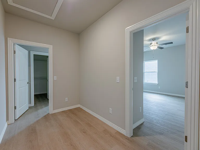 1607 Casuarina Dr #1 — Photo 13