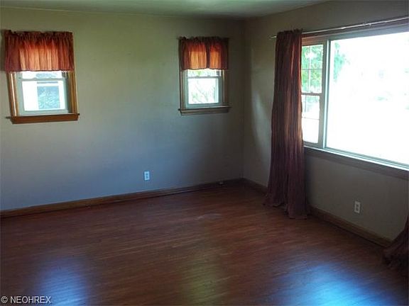4th image of 1313 McGregor Ave NW