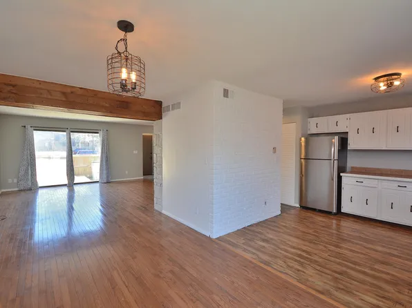 9228 N 70th St #9, Milwaukee, WI 53223