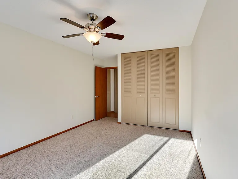 1122 Como Ave SE — Photo 11