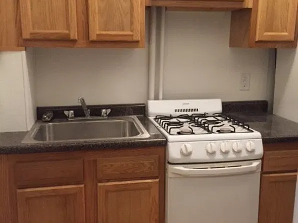 1336 Commonwealth Ave #4, Allston, MA 02134